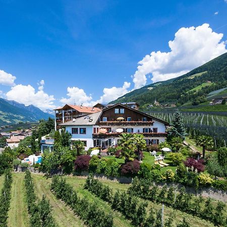 Pension Zum Burggraefler Schenna Exteriör bild